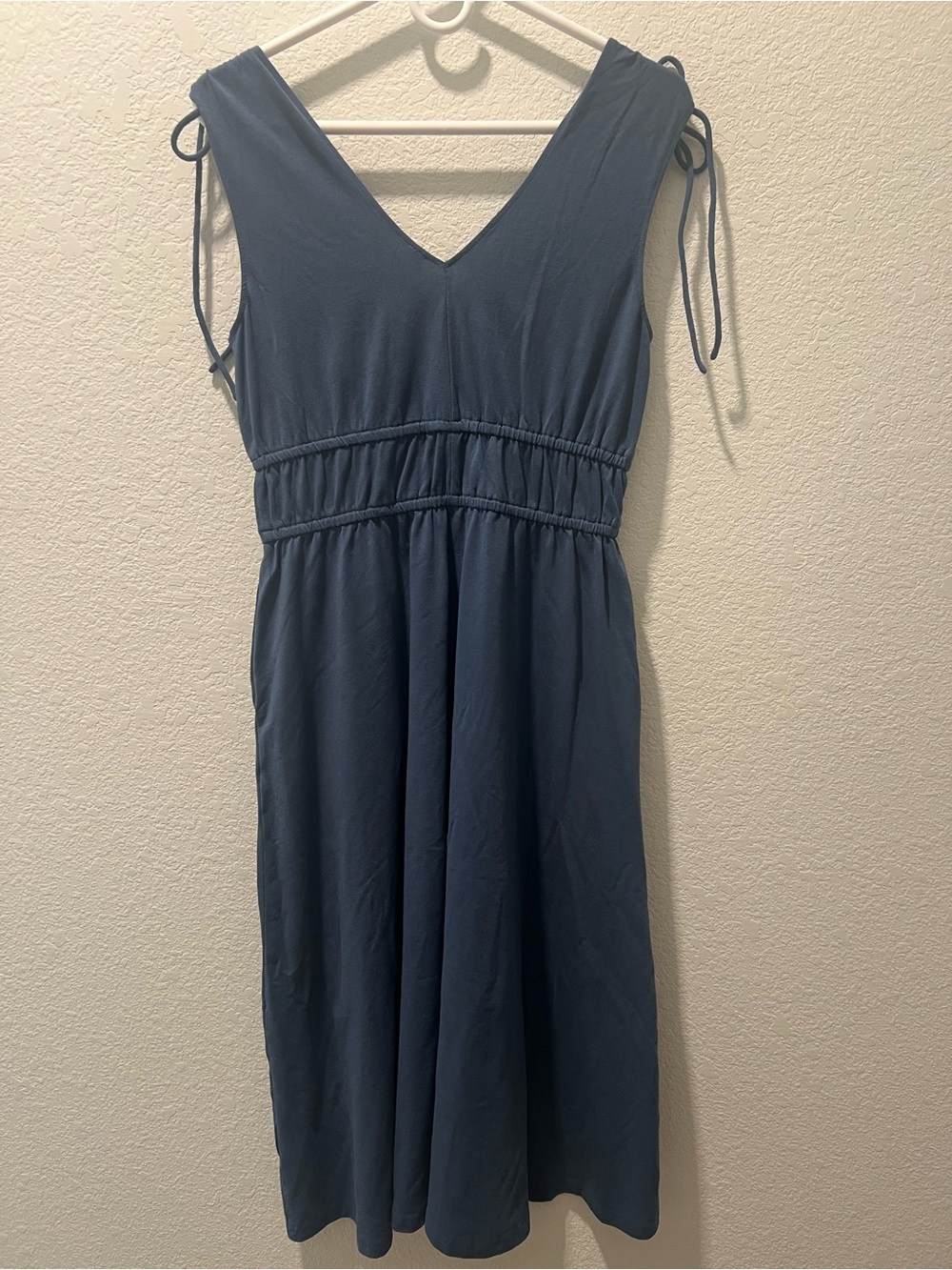 Pact Blue Midi Dress with Pockets Size Small - Picture 3 of 3